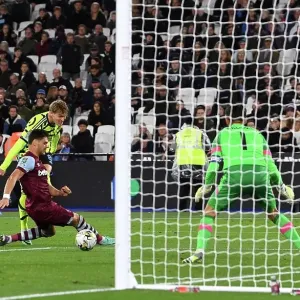 Martin Odegaard Scores First Arsenal Goal: Arsenal Advances in Carabao Cup against West Ham United