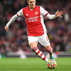 Martin Odegaard Shines: Arsenal's Dominant Display Against Brentford, Premier League 2021-22