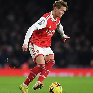 Martin Odegaard vs Manchester United: Arsenal's Midfield Maestro Clashes with Rivals in Premier League Battle (2022-23)