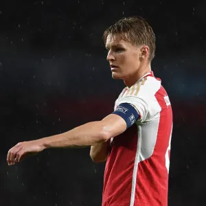 Martin Odegaard's Brilliant Display: Arsenal Triumphs over PSV Eindhoven in Champions League