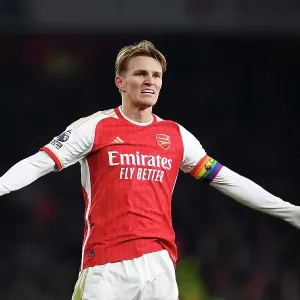 Martin Odegaard's Emotional Moment: Arsenal's Struggle Against Wolverhampton Wanderers (2023-24)