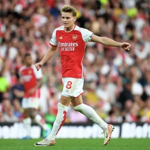 Martin Odegaard's Emotional Reaction: Arsenal's Intense Battle against Manchester City, Premier League 2023-24 Martin Odegaard's Emotional Reaction: Arsenal's Intense Battle against Manchester City, Premier League 2023-24