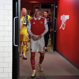 Martin Odegaard's Midfield Battle: Arsenal vs Manchester City, Premier League 2022-23 Martin Odegaard's Midfield Battle: Arsenal vs Manchester City, Premier League 2022-23