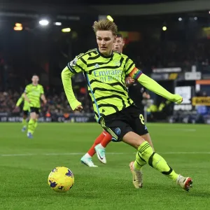 Martin Odegaard's Midfield Masterclass: Arsenal's Win Against Luton Town (2023-24) Martin Odegaard's Midfield Masterclass: Arsenal's Win Against Luton Town (2023-24)