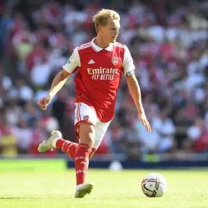 Martin Odegaard's Midfield Showdown: Arsenal vs Leicester City, 2022-23 Premier League Martin Odegaard's Midfield Showdown: Arsenal vs Leicester City, 2022-23 Premier League