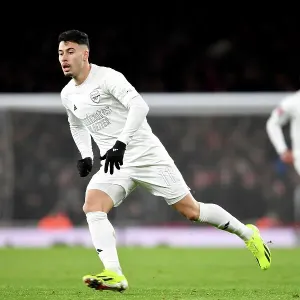 Martinelli Leads Arsenal in White: Emirates FA Cup Battle Against Liverpool