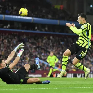 Martinelli vs Martinez: Intense Clash Between Aston Villa and Arsenal FC in Premier League (2023-24) Martinelli vs Martinez: Intense Clash Between Aston Villa and Arsenal FC in Premier League (2023-24)