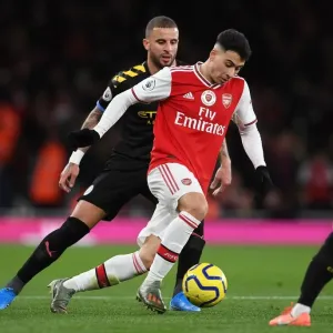 Martinelli vs. Walker: A Fiery Battle in Arsenal's Premier League Showdown against Manchester City Martinelli vs. Walker: A Fiery Battle in Arsenal's Premier League Showdown against Manchester City