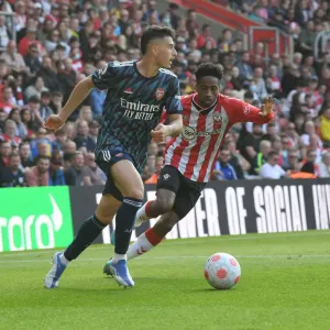 Martinelli vs Walker-Peters: A Premier League Battle at St Marys Stadium - Arsenal vs Southampton, 2021-22