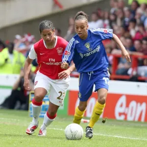 Mary Phillip (Arsenal) Jess Clarke (Leeds)