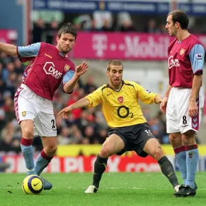 Matthieu Flamini (Arsenal) Erik Bakke y Gavin McCann (Aston Villa) Matthieu Flamini (Arsenal) Erik Bakke y Gavin McCann (Aston Villa)