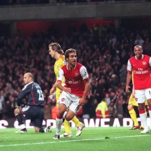 Mathieu Flamini celebrates scoring Arsenals 1st goal Mathieu Flamini celebrates scoring Arsenals 1st goal