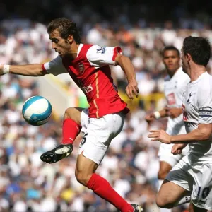 Mathiue Flamini (Arsenal) Robbie Keane (Tottenham) Mathiue Flamini (Arsenal) Robbie Keane (Tottenham)