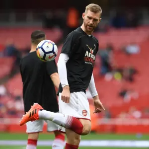 Per Mertesacker (Arsenal). Arsenal 2: 0 Brighton & Hove Albion Per Mertesacker (Arsenal). Arsenal 2: 0 Brighton & Hove Albion