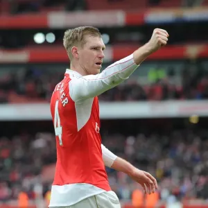 Per Mertesacker (Arsenal). Arsenal 2: 1 Leicester City Per Mertesacker (Arsenal). Arsenal 2: 1 Leicester City