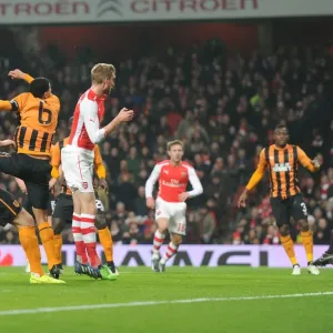 Mertesacker's FA Cup-Winning Header: Arsenal Triumphs Over Hull City