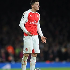 Mesut Ozil in Action: Arsenal FC vs. FC Barcelona - UEFA Champions League 2015/16 Round of 16, First Leg
