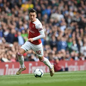 Mesut Ozil in Action: Arsenal vs Brighton & Hove Albion, Premier League 2018-19