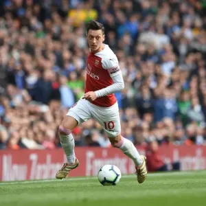 Mesut Ozil in Action: Arsenal vs Brighton & Hove Albion, Premier League 2018-19