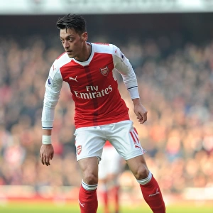 Mesut Ozil in Action: Arsenal vs Burnley, Premier League 2016-17