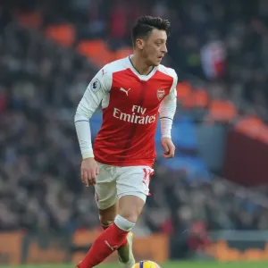 Mesut Ozil in Action: Arsenal vs Burnley, Premier League 2016-17