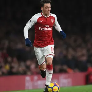 Mesut Ozil in Action: Arsenal vs Chelsea, Premier League 2017-18