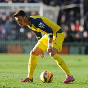 Mesut Ozil in Action: Arsenal vs. Crystal Palace, Premier League 2014-15 Mesut Ozil in Action: Arsenal vs. Crystal Palace, Premier League 2014-15