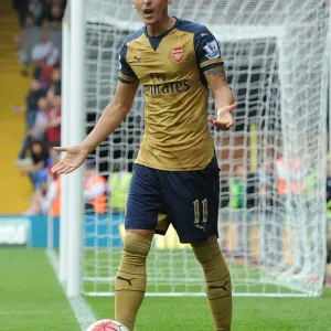 Mesut Ozil in Action: Arsenal vs. Crystal Palace, Premier League 2015-16 Mesut Ozil in Action: Arsenal vs. Crystal Palace, Premier League 2015-16