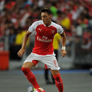 Mesut Ozil in Action: Arsenal vs. Everton, 2015-16 Asia Trophy, Singapore