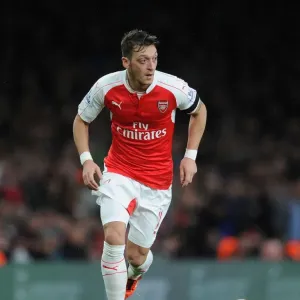 Mesut Ozil in Action: Arsenal vs. Everton, Premier League 2015/16 Mesut Ozil in Action: Arsenal vs. Everton, Premier League 2015/16