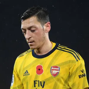 Mesut Ozil in Action: Arsenal vs. Leicester City, Premier League 2019-20