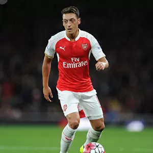 Mesut Ozil in Action: Arsenal vs. Liverpool, Premier League 2015/16