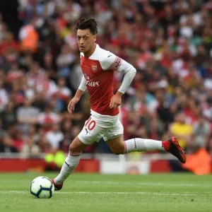 Mesut Ozil in Action: Arsenal vs Manchester City, Premier League 2018-19