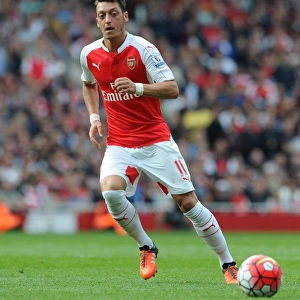 Mesut Ozil in Action: Arsenal vs Manchester United, Premier League 2015/16