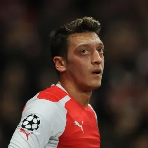 Mesut Ozil in Action: Arsenal vs AS Monaco, UEFA Champions League 2015