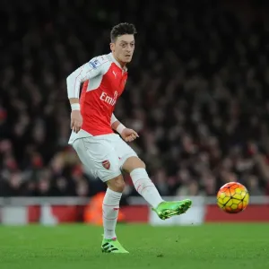 Mesut Ozil in Action: Arsenal vs Southampton, Premier League 2015-16