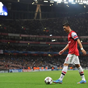 Mesut Ozil in Action: Arsenal vs SSC Napoli (2013-14)
