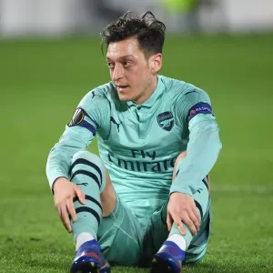 Mesut Ozil in Action: Arsenal vs Stade Rennais, UEFA Europa League Round of 16 First Leg (2018-19)
