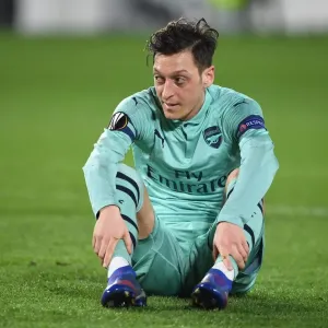 Mesut Ozil in Action: Arsenal vs. Stade Rennais, UEFA Europa League (2018-19)