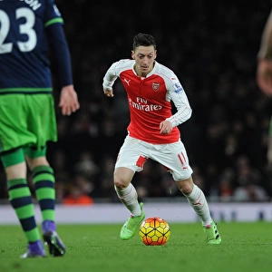 Mesut Ozil in Action: Arsenal vs Swansea City, Premier League 2015-16