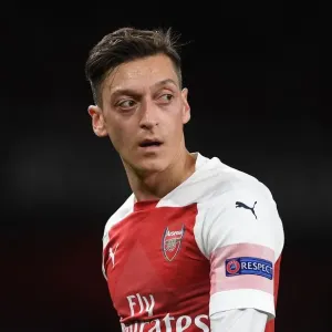 Mesut Ozil in Action: Arsenal vs Valencia, UEFA Europa League Semi-Final (2018-19)