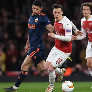Mesut Ozil in Action: Arsenal vs Valencia, UEFA Europa League Semi-Final First Leg