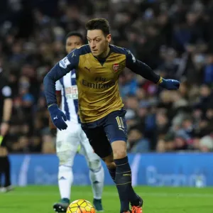 Mesut Ozil in Action: Arsenal vs West Bromwich Albion, Premier League 2015-16 Mesut Ozil in Action: Arsenal vs West Bromwich Albion, Premier League 2015-16