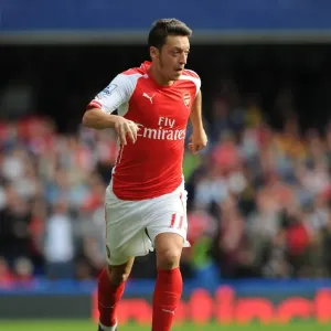 Mesut Ozil in Action: Chelsea vs. Arsenal, Premier League 2014-15