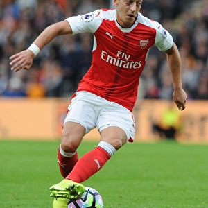 Mesut Ozil in Action: Hull City vs Arsenal, Premier League 2016-17