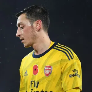 Mesut Ozil Print - Leicester City vs Arsenal (2019-20) Mesut Ozil Print - Leicester City vs Arsenal (2019-20)