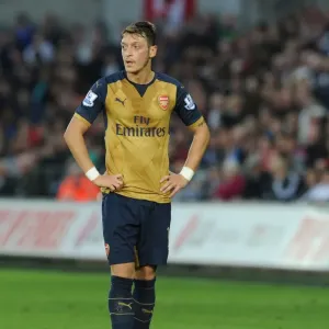 Mesut Ozil in Action: Swansea City vs. Arsenal, Premier League 2015-16