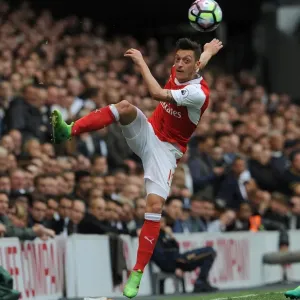 Mesut Ozil in Action: Tottenham vs Arsenal, Premier League 2016-17 Mesut Ozil in Action: Tottenham vs Arsenal, Premier League 2016-17