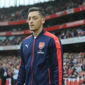 Mesut Ozil: Arsenal FC's Creative Force at Emirates Stadium, 2016-17 Season vs Southampton