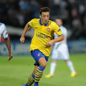 Mesut Ozil: Arsenal Star in Action against Olympique Marseille (2013-14) Mesut Ozil: Arsenal Star in Action against Olympique Marseille (2013-14)